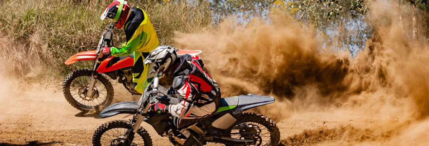 Choisir une tenue pour motocross en ligne